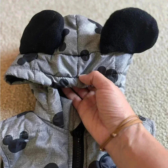 Mickey Mouse Puffer Vest - Picture 2 of 4